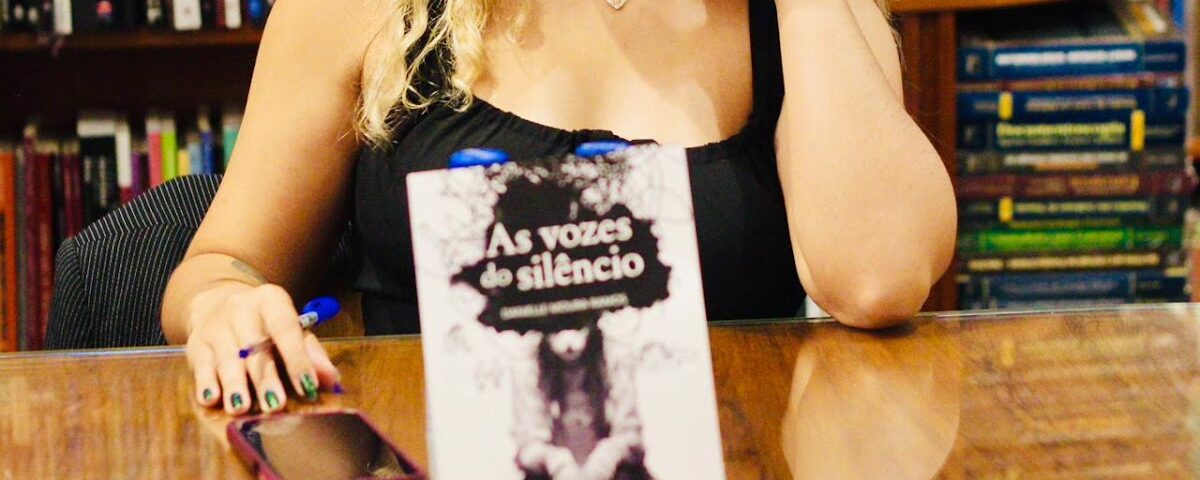 Revista do Livro: Danielle Moura Ramos