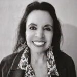 Revista do Livro: Elisabeth Camargo Martello