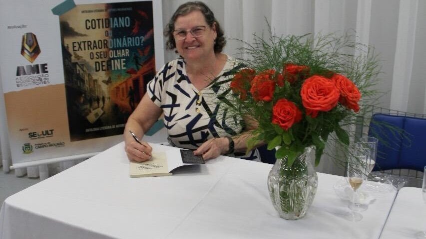Revista do Livro: Cristina Gláucia Schreiner da Mota