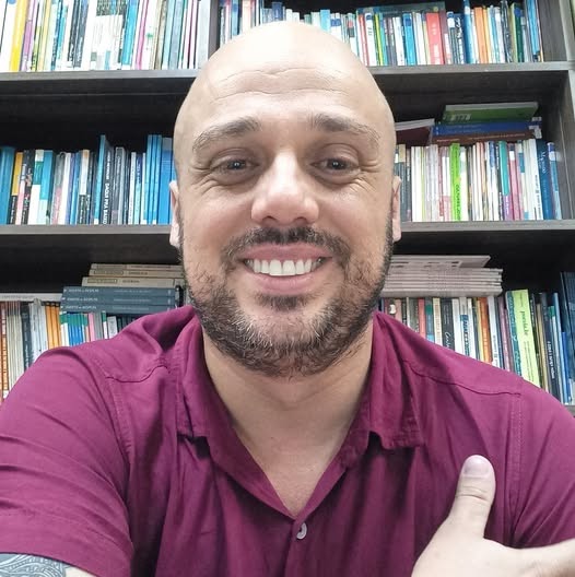 Revista do Livro: Fabiano Campachi