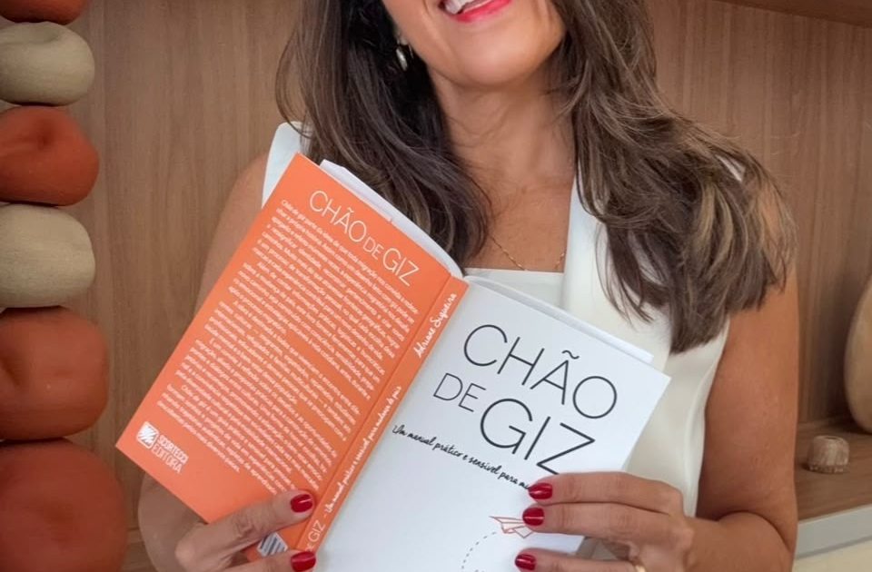 Revista do Livro: Adriane Siqueira