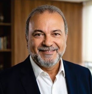 Revista do Livro: Carlos Gildemar Pontes